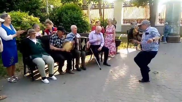 Яблочко/Гомель/парк/27.05.2023. смотреть онлайн