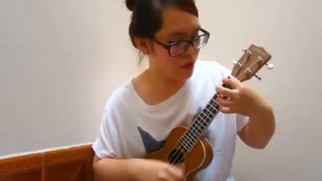 SOMEWHERE OVER THE RAINBOW - UKULELE cover by hab смотреть онлайн