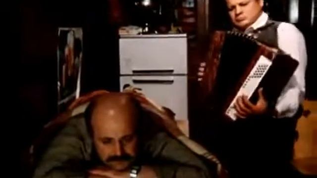 Чё это, баян что ли ? смотреть онлайн