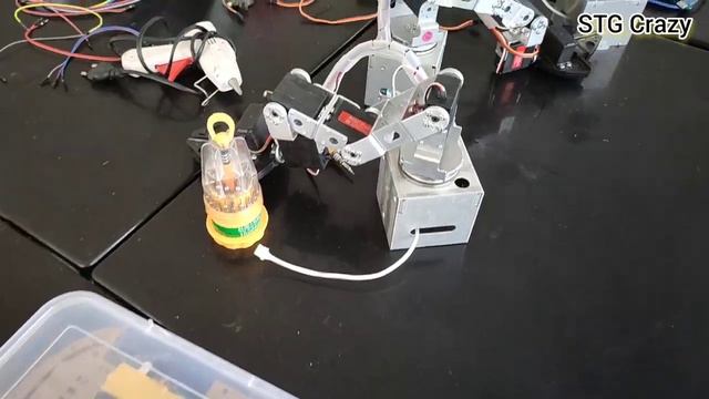 STG Crazy Lab - Our Dream Project - Robotics Lab смотреть онлайн