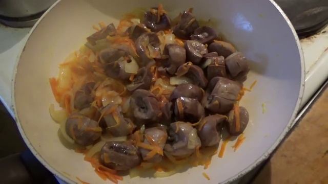 #202.свиные почки тушеные с луком и морковкой смотреть онлайн