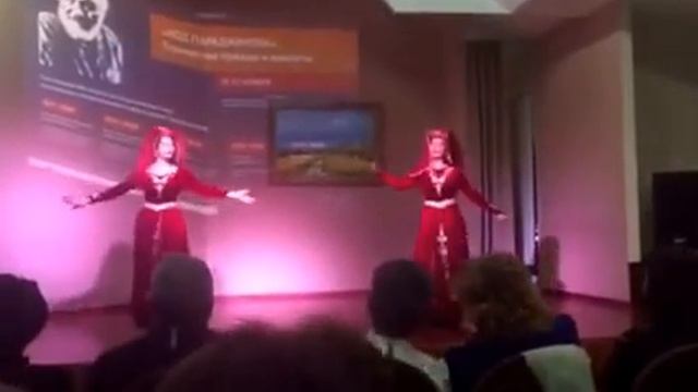 Uzundara | Armenian dance | Nika Dance смотреть онлайн