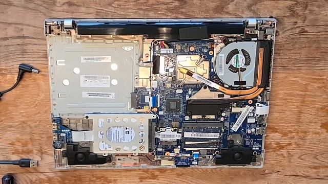 Lenovo IdeaPad Z500 Model 20202 SSD Einbau - Replacement смотреть онлайн