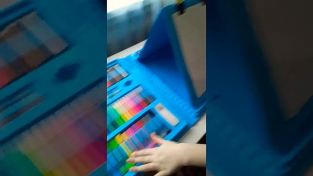 набор художника смотреть онлайн