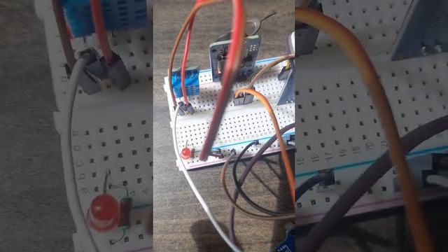 Temperature and Humidity Data Logger with RTC смотреть онлайн