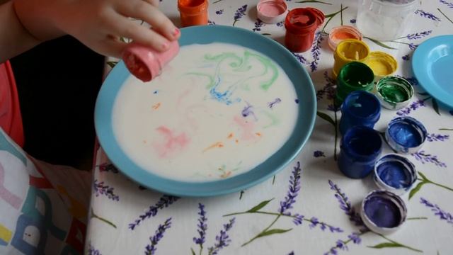 рисуем на молоке смотреть онлайн