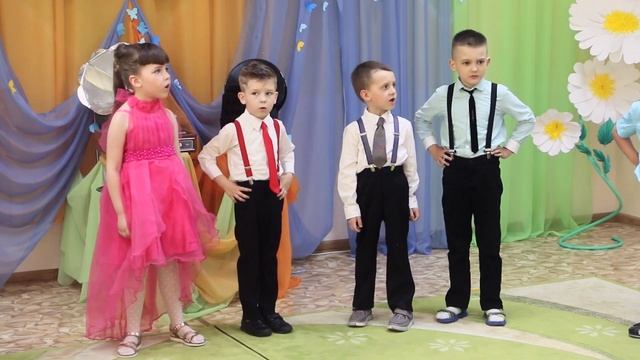 Выпускной утренник в детском саду | Финальная песня выпускников [Студия Отражение - VideoReflex] смотреть онлайн
