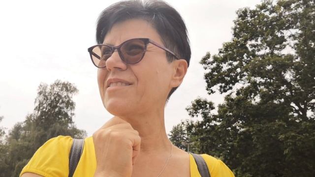 Блошиный Рынок в Германии- можно увидеть самые невероятные вещи. Барахолка. смотреть онлайн