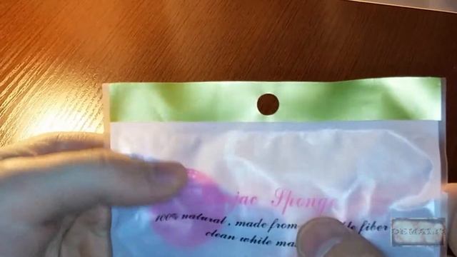 Зелёная губка (спонж) для умывания и снятия макияжа Konjac из Китая (aliexpress) смотреть онлайн