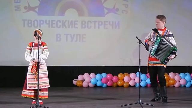 "Комарики, комарочки мои", "Ой, ниточка тоненькая" смотреть онлайн