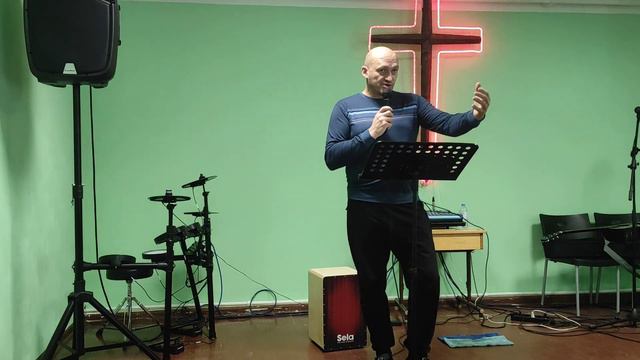 Проповедует Александр Рогачёв город Боровичи. смотреть онлайн