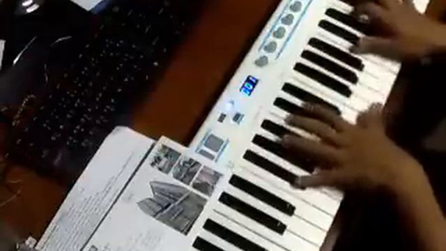 ร่มสีเทา piano intro (WhatChaRaWalee) смотреть онлайн