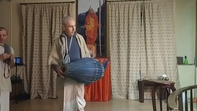 Мангала арати Е.М.Манибандха прабху Томск 10.10.2021 смотреть онлайн