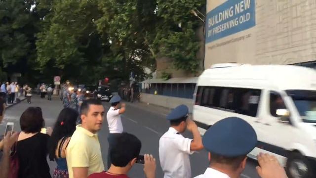 Koртеж Папа Римского В Ереване (DreamBlog.am) Հռոմի Պապի ավտոշարասյունը Երևանում (DreamBlog.am) смотреть онлайн