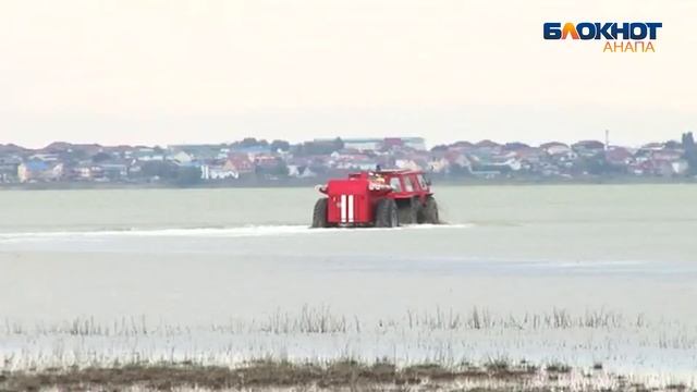 В Анапе появился уникальный снегоболотоход – разработали специально для Краснодарского края смотреть онлайн