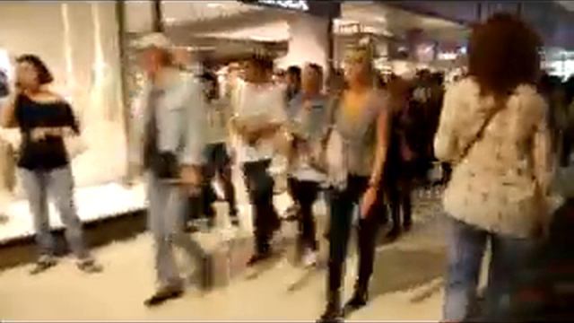 Ночь шоппинга Мега 2011 Омск толпы людей смотреть онлайн