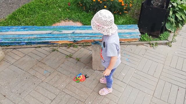 BaburaVlog № 5 - Зоопарк на детской площадке || Настя научилась читать смотреть онлайн