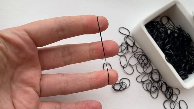 Резинки для волос / силиконовые / для плетения афрокосичек / 250-350 штук в наборе / комплект черны смотреть онлайн