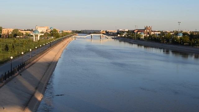 Узбекистан. Ургенч ранним утром. смотреть онлайн