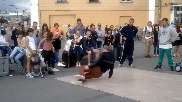 Street Dancing in Sankt-Petersburg. смотреть онлайн