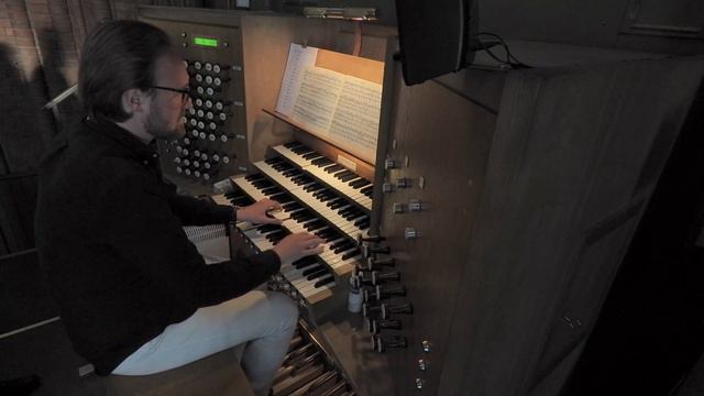 J.S. Bach - Preludium & fuga c moll, BWV 546 - Sebastian Johansson смотреть онлайн