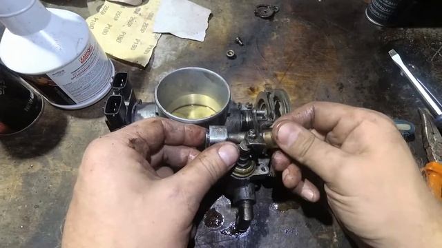 Nissan elgrand vg33e. Чистка дроссельной заслонки и МАФ(MAF). смотреть онлайн