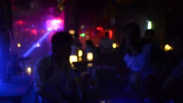 Chinese club,yangshuo. Китайский бар,Яншо смотреть онлайн