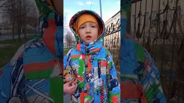 Пойду, схожу за счастьем на базар. А после супермаркет, за удачей. смотреть онлайн
