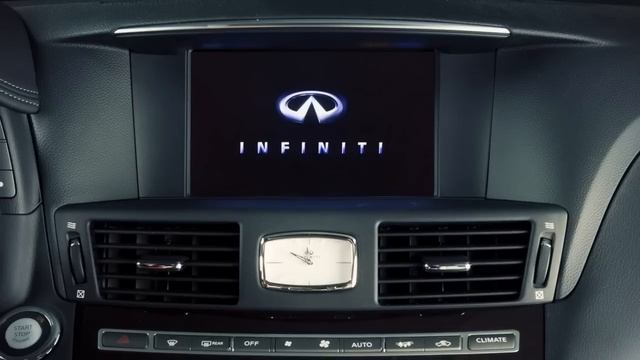 2013 Infiniti M - USB/iPod® Interface смотреть онлайн