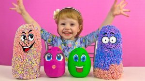 Настя и Заводные игрушки - сюрприз из шарикового пластилина