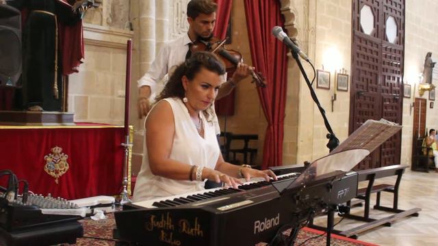 Judith Ruth Balao - RIVER FLOWS IN YOU yiruma (con violinista) смотреть онлайн