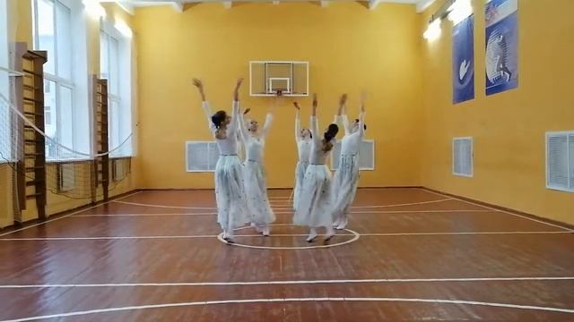 Заслуженный любительский коллектив РБ Народный ансамбль танца "На ростанях" (Спеу дубрау) смотреть онлайн