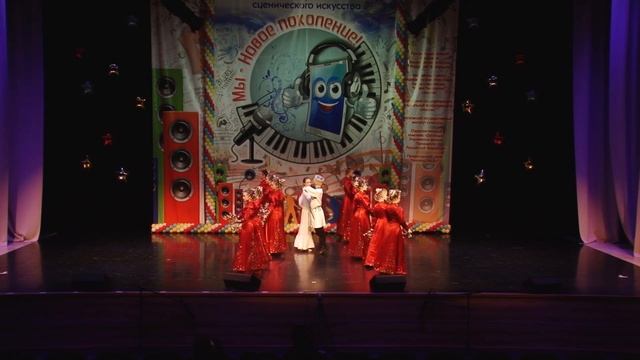 Образцовый ансамбль народного танца Топотуха - Боярышник смотреть онлайн