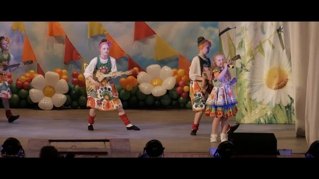 Стрижанова Алена - "Балалайка" смотреть онлайн