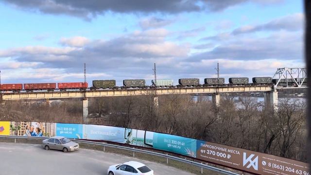 Электровоз 2ЭС5К-585 ”Ермак” С грузовым поездом смотреть онлайн