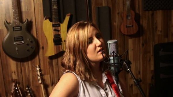 "Oops I Did It Again" Britney Spears Acoustic Cover by Gabrielle James