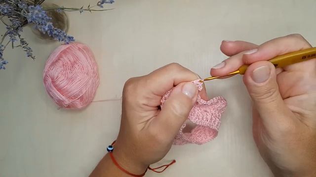 Шапочка берет для куклы крючком смотреть онлайн