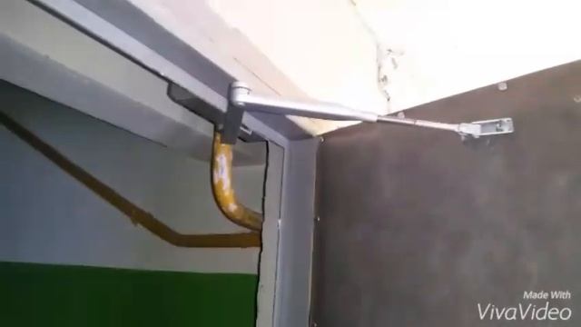 Установка доводчика на тамбурную дверь.п.Зеленоградский,улица Шоссейная, дом 6 смотреть онлайн