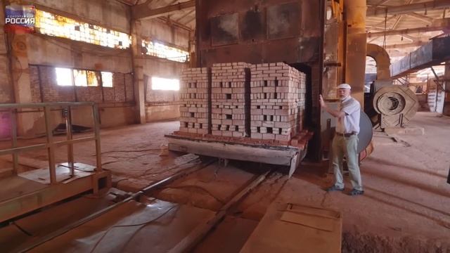 Неизвестный кирпич. Одноэтажная Россия - вперед! В Энгельс. смотреть онлайн