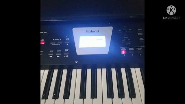 Lady Gaga Bad Romance on my Roland keyboard (link in description) смотреть онлайн
