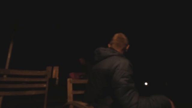 Девушки купаются в ОКТЯБРЕ. Отдыхаем в шикарном месте. Рыбалка, баня, шашлычёк. смотреть онлайн