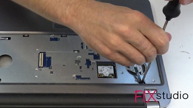 Dell Inspiron 15R 5537 - disassemble [4K] смотреть онлайн