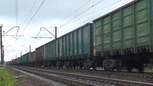 Электровоз ВЛ10К-1234 с грузовым поездом смотреть онлайн