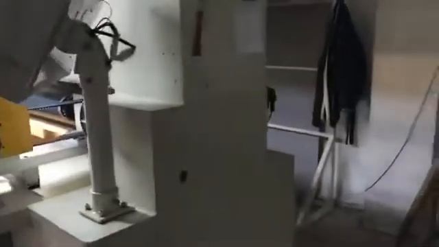 АВТОМАТИЧЕСКАЯ ОДНОЦВЕТНАЯ ОДНОВАЛОВАЯ СТЕГАЛЬНО-ВЫШИВАЛЬНАЯ МАШИНА单针单幅绗绣机 смотреть онлайн