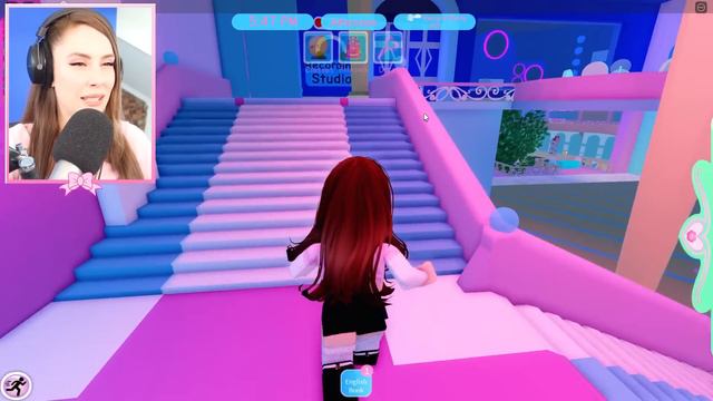 Surviving On 1 DIAMOND ONLY In Royale High... Roblox смотреть онлайн