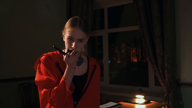 Варвара Фролова 16 лет. Визитка - перевоплощение ( креативная) . Токио из к/ф «Бумажный дом». смотреть онлайн