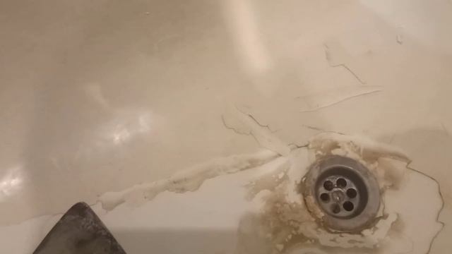 Как облезает жидкий акрил на ванне смотреть онлайн