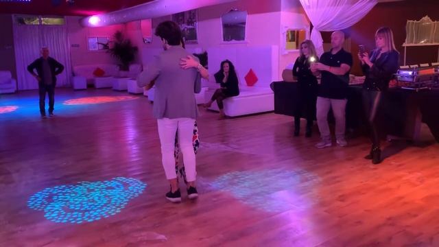 Giuseppe Andrea & Giulia Kizomba school, tutte le Domeniche, ore 19:00 - Suite imperiale смотреть онлайн