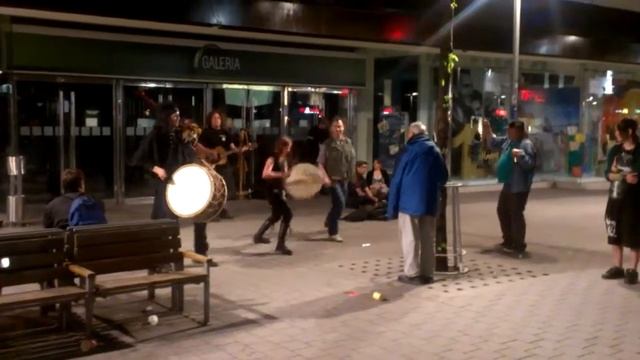 Ганновер. Уличные музыканты. смотреть онлайн