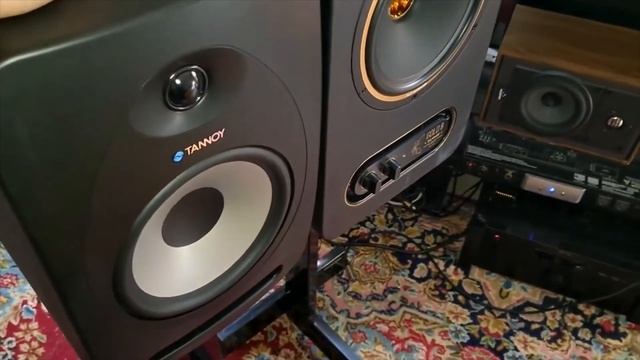 TANNOY GOLD 8 vs TANNOY REVEAL 802 смотреть онлайн